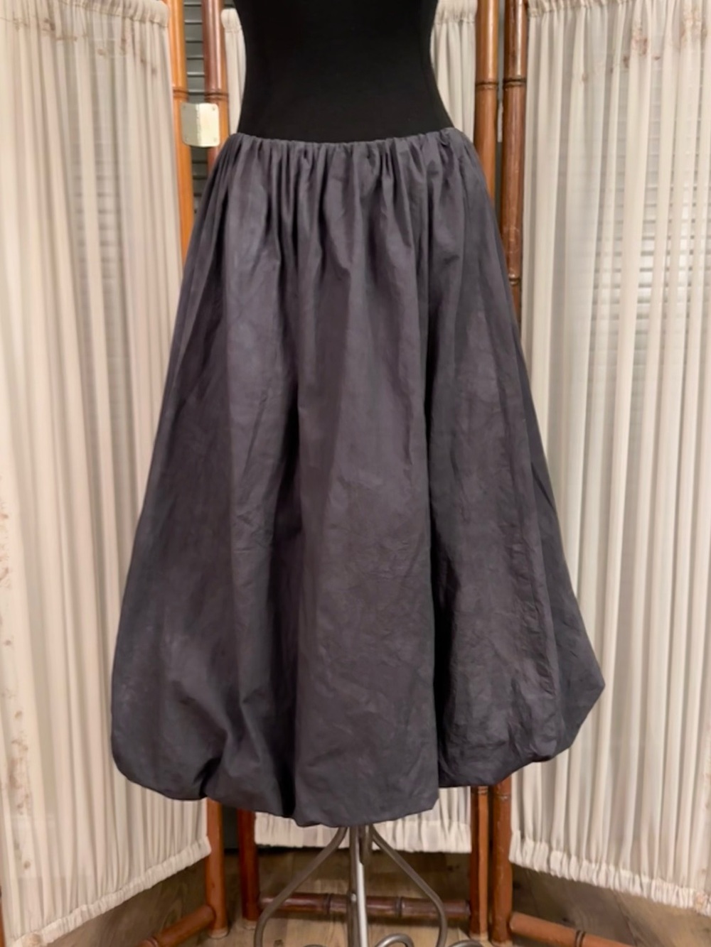 Shareen Collections Gray Cotton Bubble Midi Skirt - Picture 2 of 9
